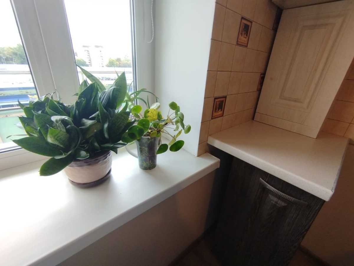 Продаж 2-кімнатної квартири 58 м², Братиславська вул., 13