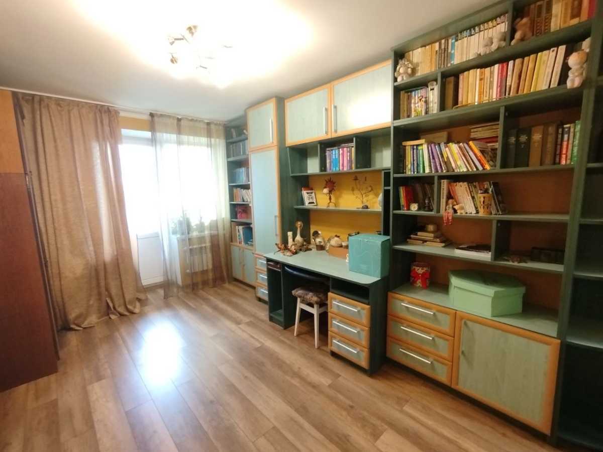 Продаж 2-кімнатної квартири 58 м², Братиславська вул., 13