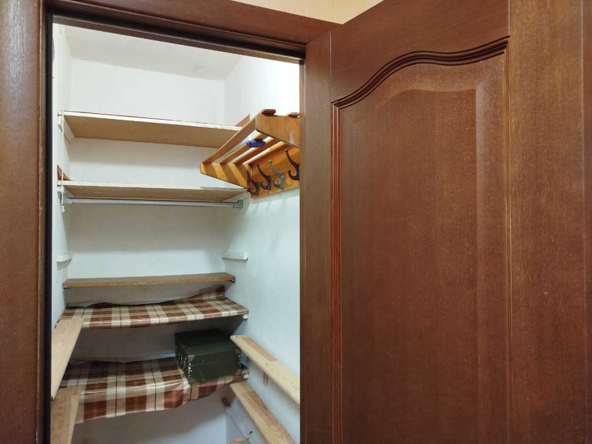 Продаж 2-кімнатної квартири 58 м², Братиславська вул., 13