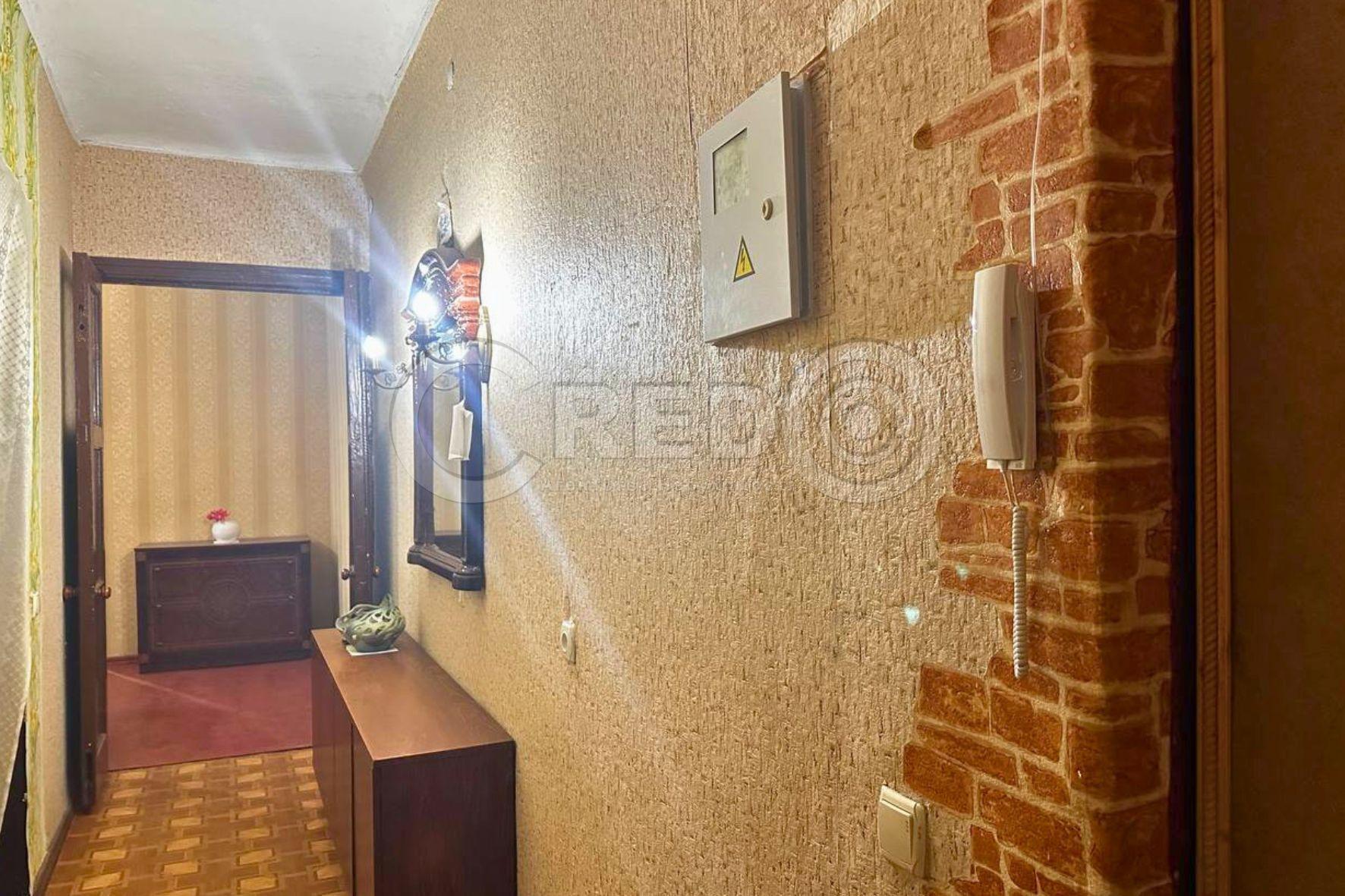 Продажа 2-комнатной квартиры 49 м², Соборности ул.