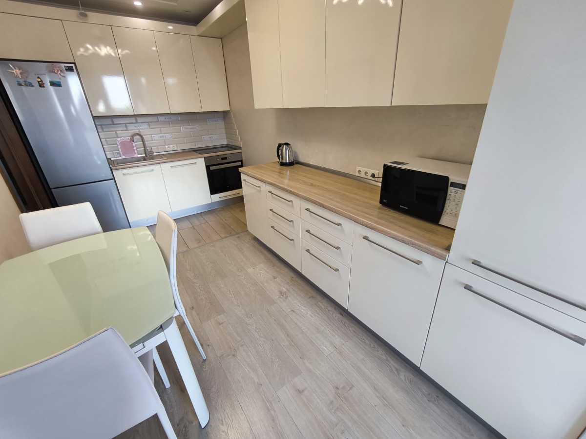 Оренда 2-кімнатної квартири 72 м², Метрологічна вул., 15А