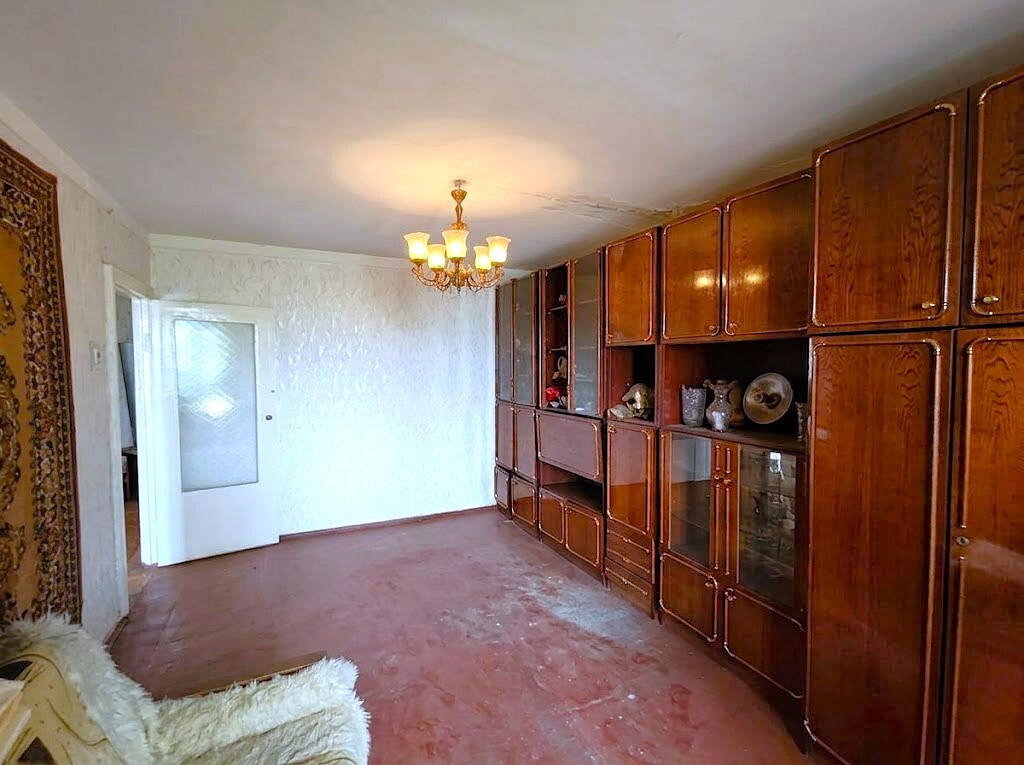 Продажа 4-комнатной квартиры 87.5 м²