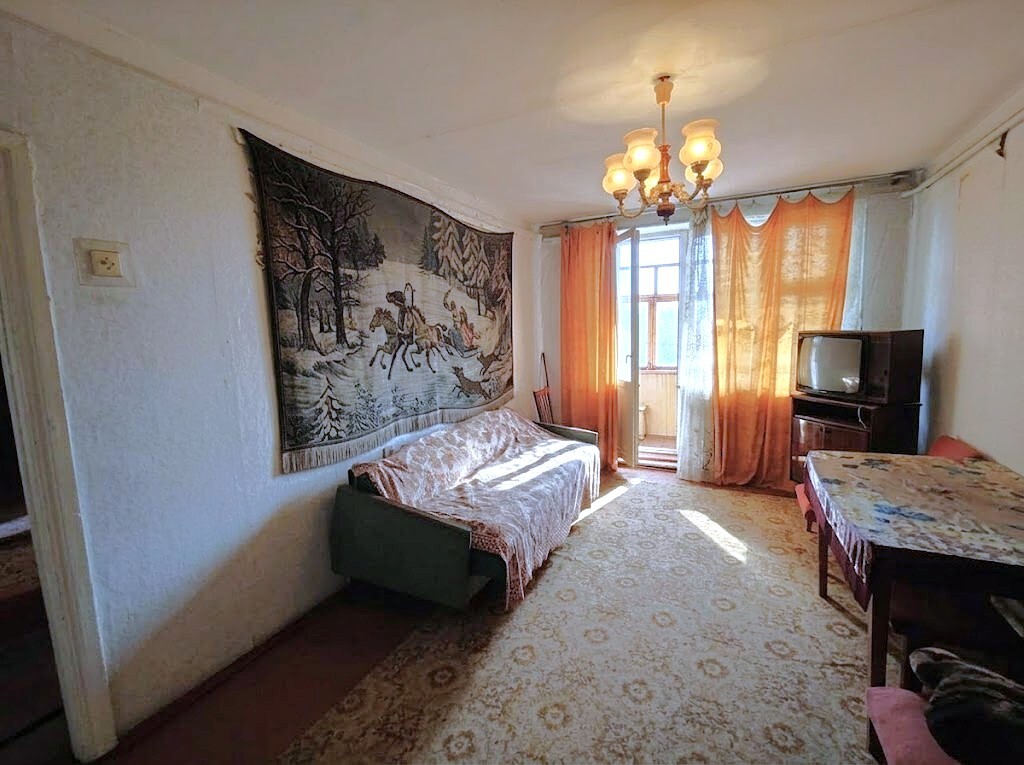 Продажа 4-комнатной квартиры 87.5 м²