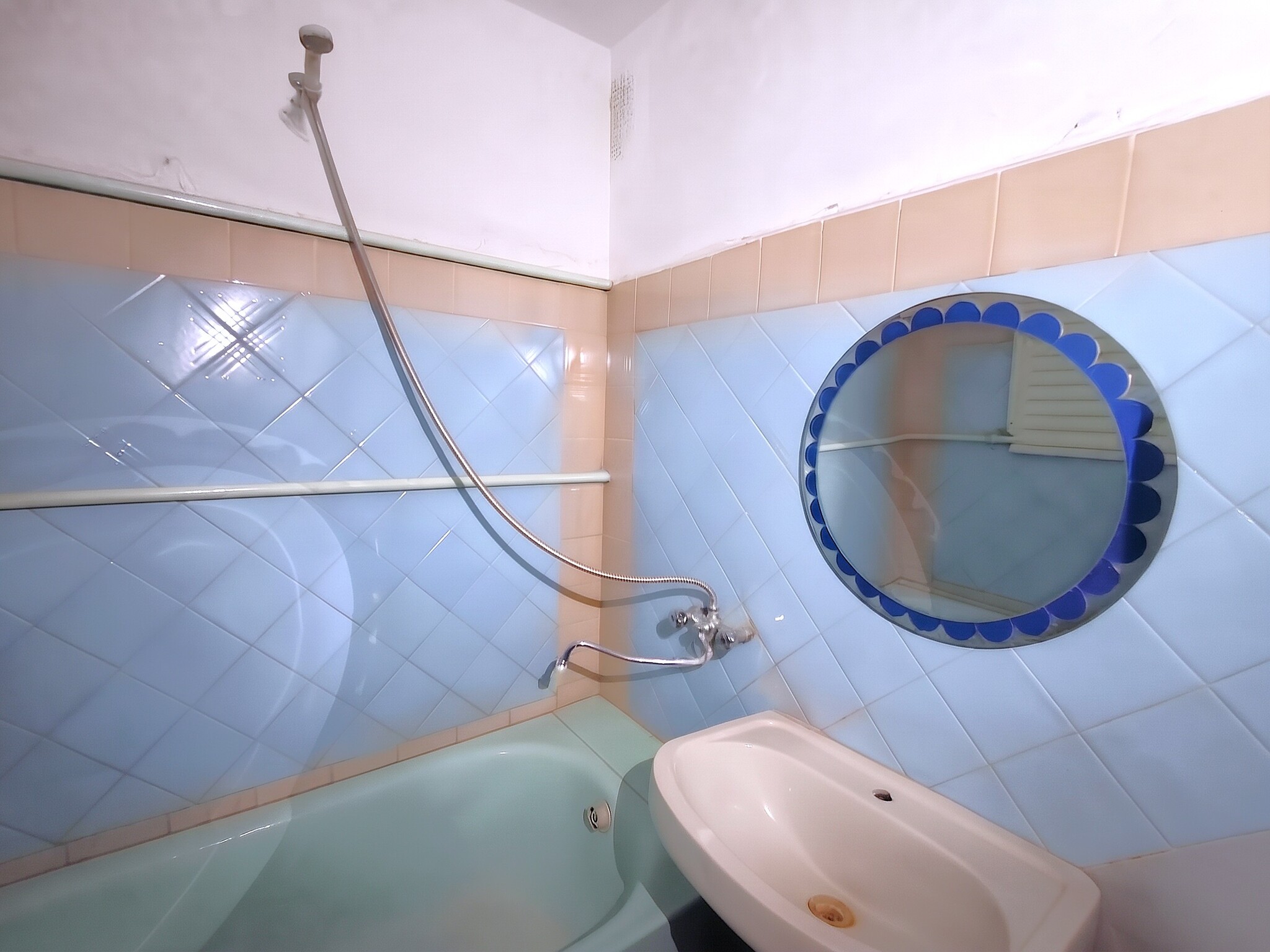 Продажа 4-комнатной квартиры 87.5 м²