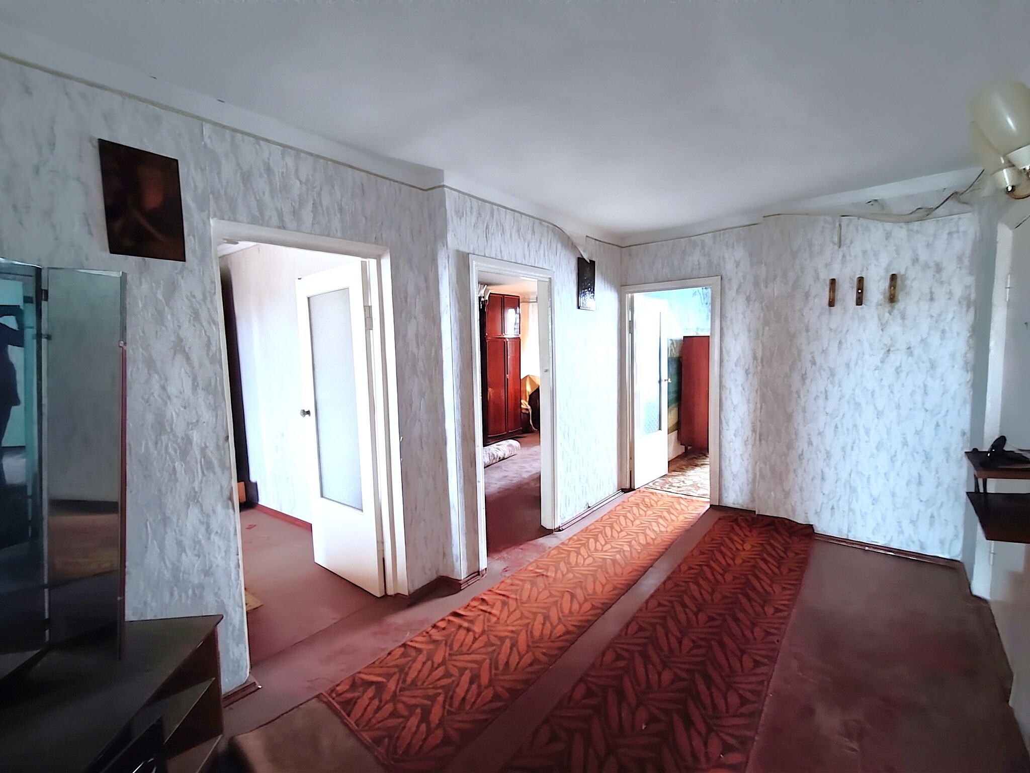 Продажа 4-комнатной квартиры 87.5 м²