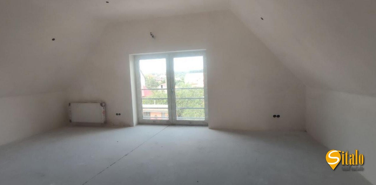 Продаж будинку 350 м²