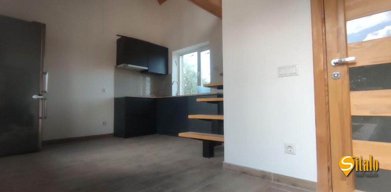 Продаж будинку 350 м²