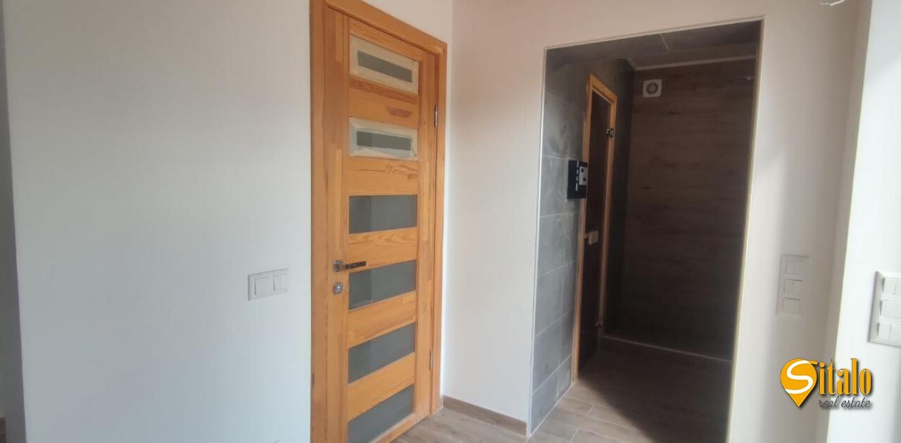 Продаж будинку 350 м²