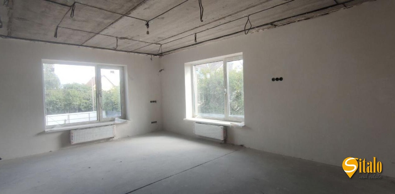 Продаж будинку 350 м²
