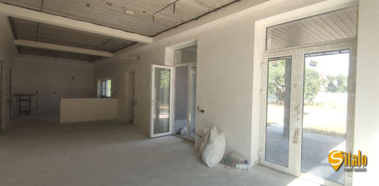 Продаж будинку 350 м²