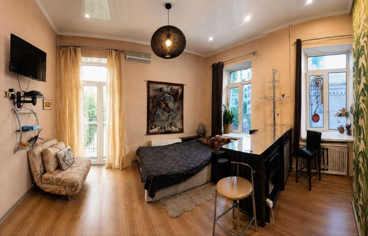 Продаж 1-кімнатної квартири 32 м², Контрактова пл.