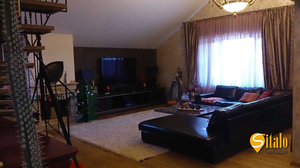 Аренда дома 282 м², 182-я Садовая ул.