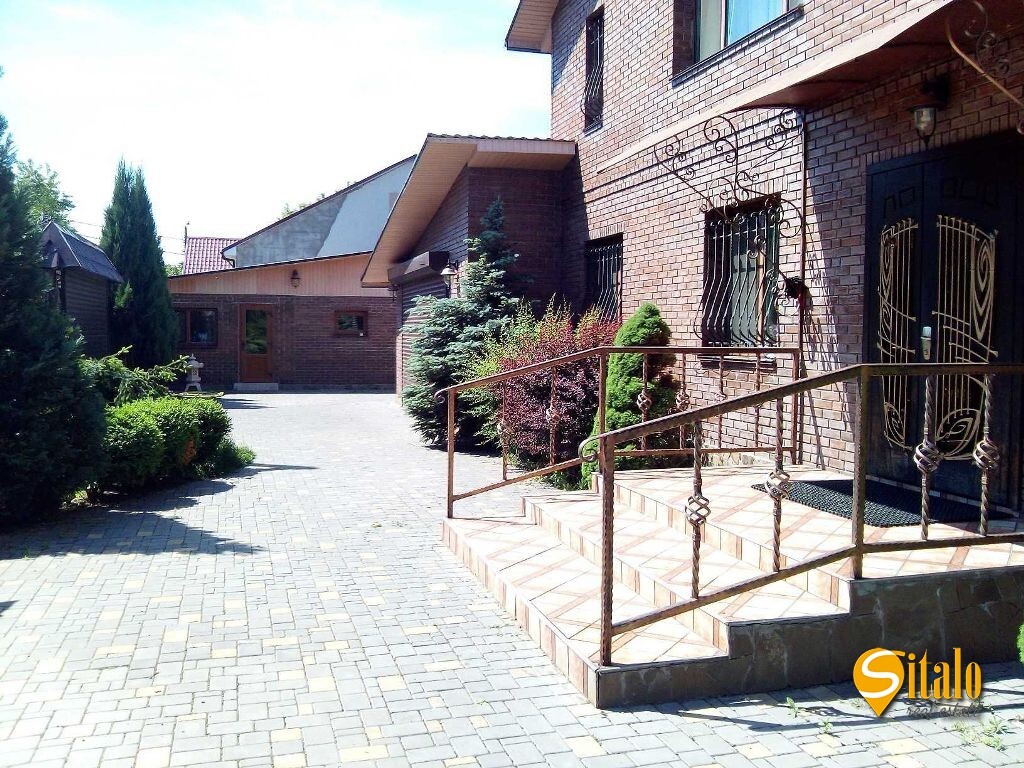 Аренда дома 282 м², 182-я Садовая ул.