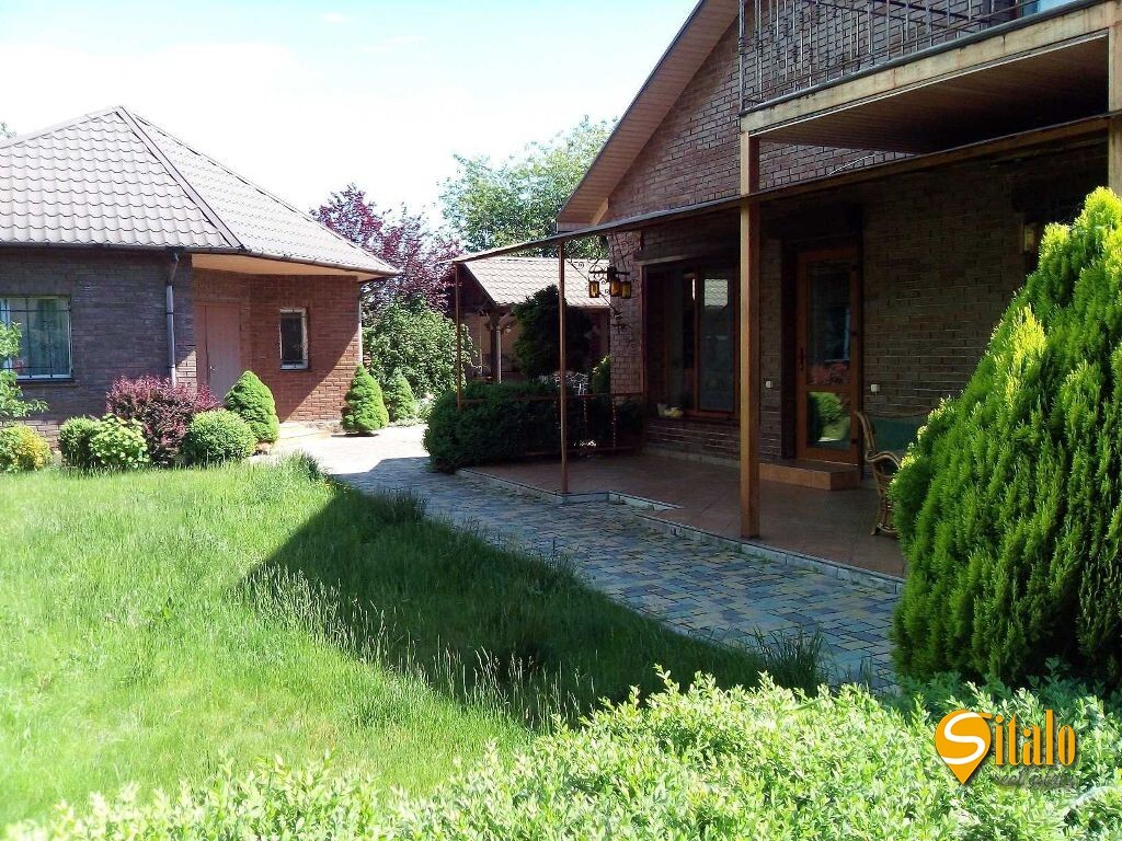 Аренда дома 282 м², 182-я Садовая ул.