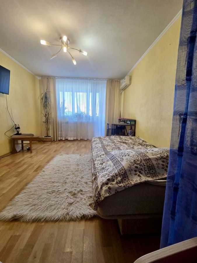 Продажа 1-комнатной квартиры 39 м², Братьев Бестужевых ул., Горобців