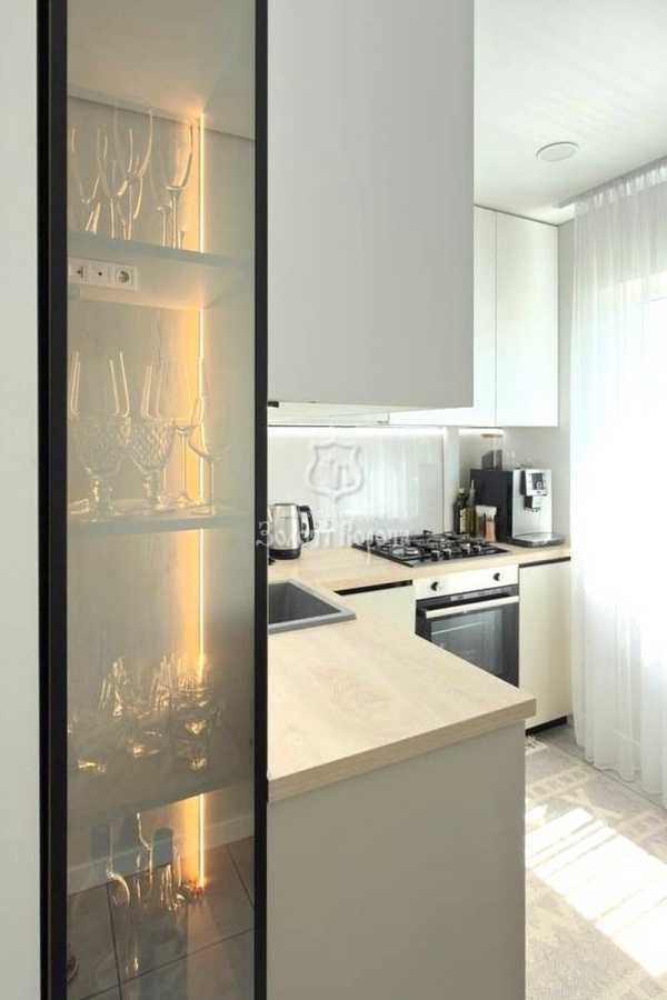 Продажа 2-комнатной квартиры 53 м², Здолбуновская ул., 3