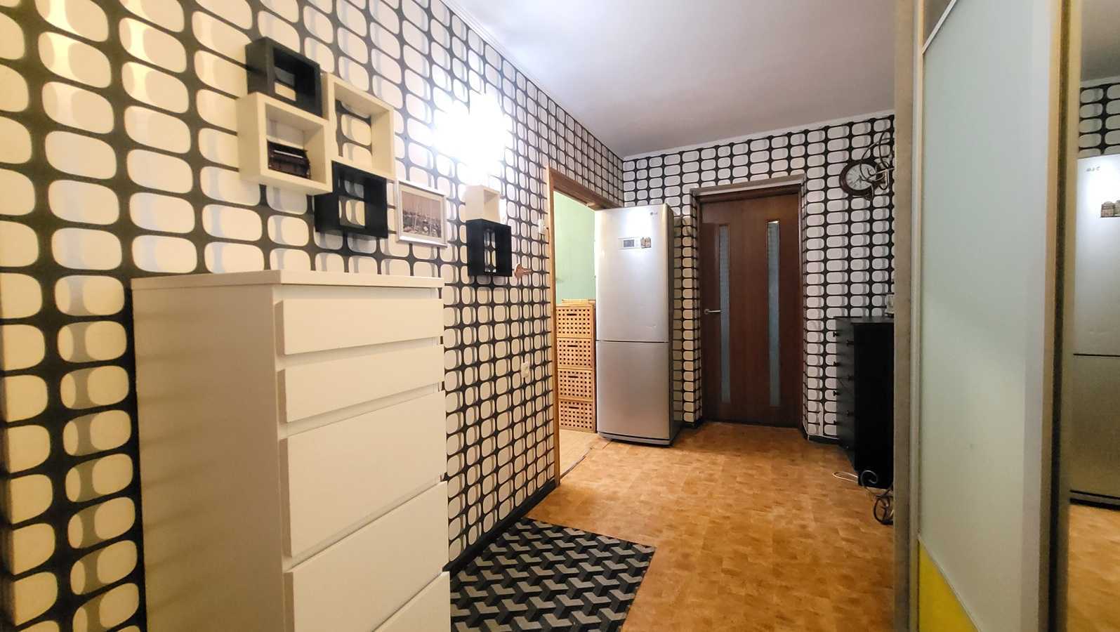 Продажа 3-комнатной квартиры 70 м², Днепровская наб., 13