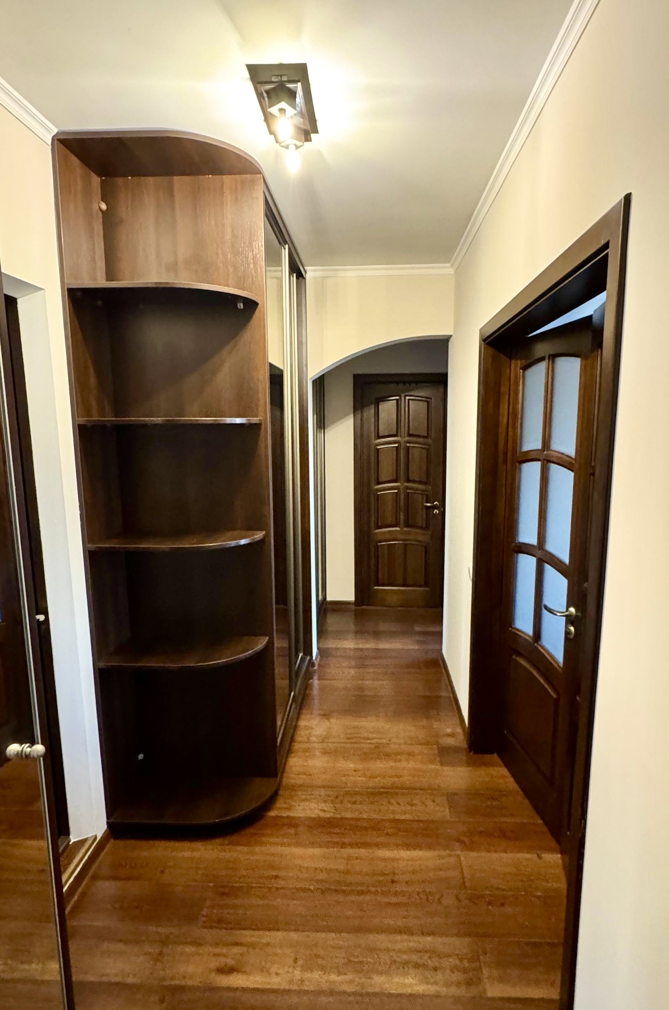 Продажа 2-комнатной квартиры 56 м², Алма-Атинская ул., 39Д