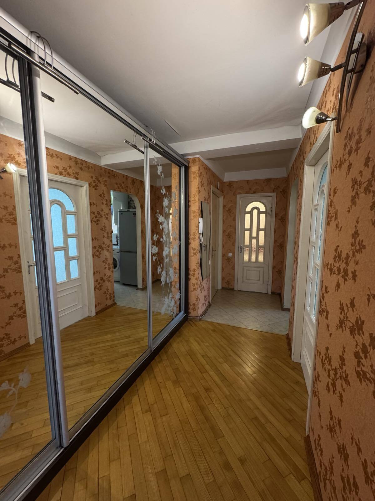 Продажа 2-комнатной квартиры 50 м², Школьная ул.