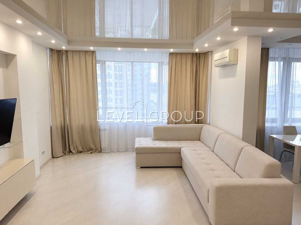 Продажа 2-комнатной квартиры 85 м², Днепровская наб., 14