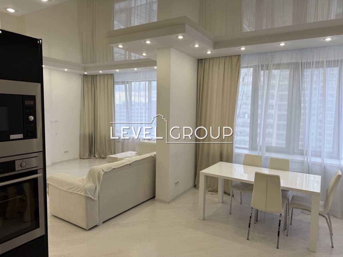 Продажа 2-комнатной квартиры 85 м², Днепровская наб., 14