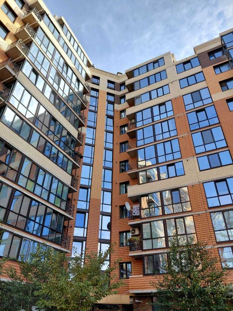 Продажа 1-комнатной квартиры 42 м², Яровица ул., 17