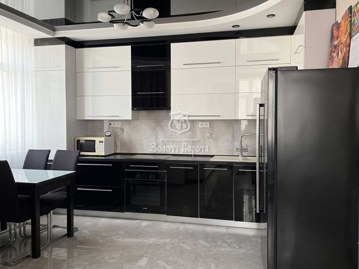 Продаж 3-кімнатної квартири 83.7 м², Сім'ї Кульженків вул., 35