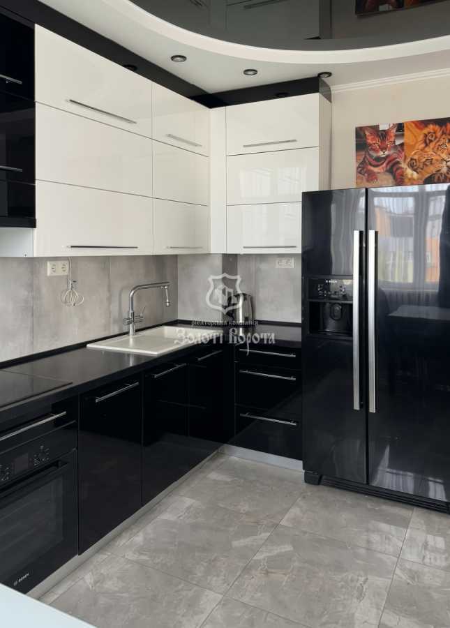 Продаж 3-кімнатної квартири 83.7 м², Сім'ї Кульженків вул., 35