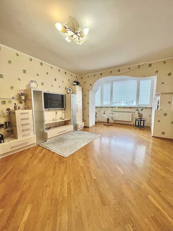 Продажа 2-комнатной квартиры 81 м², Маршала Тимошенко ул., 13А