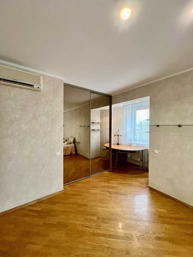 Продажа 2-комнатной квартиры 81 м², Маршала Тимошенко ул., 13А