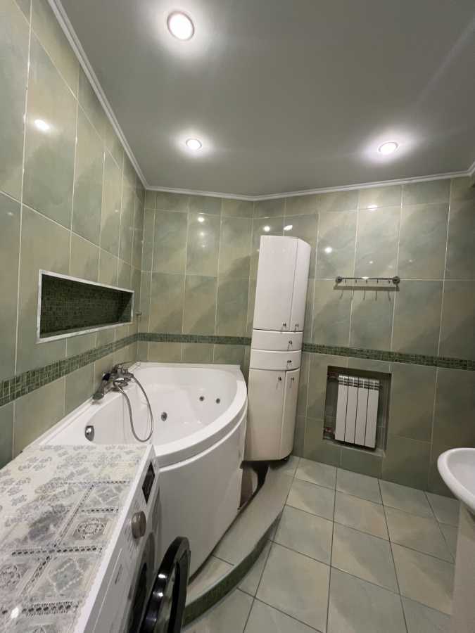 Продажа 2-комнатной квартиры 81 м², Маршала Тимошенко ул., 13А