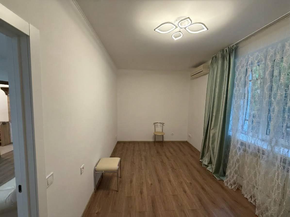 Продажа 2-комнатной квартиры 42.1 м², Резницкая ул., 6