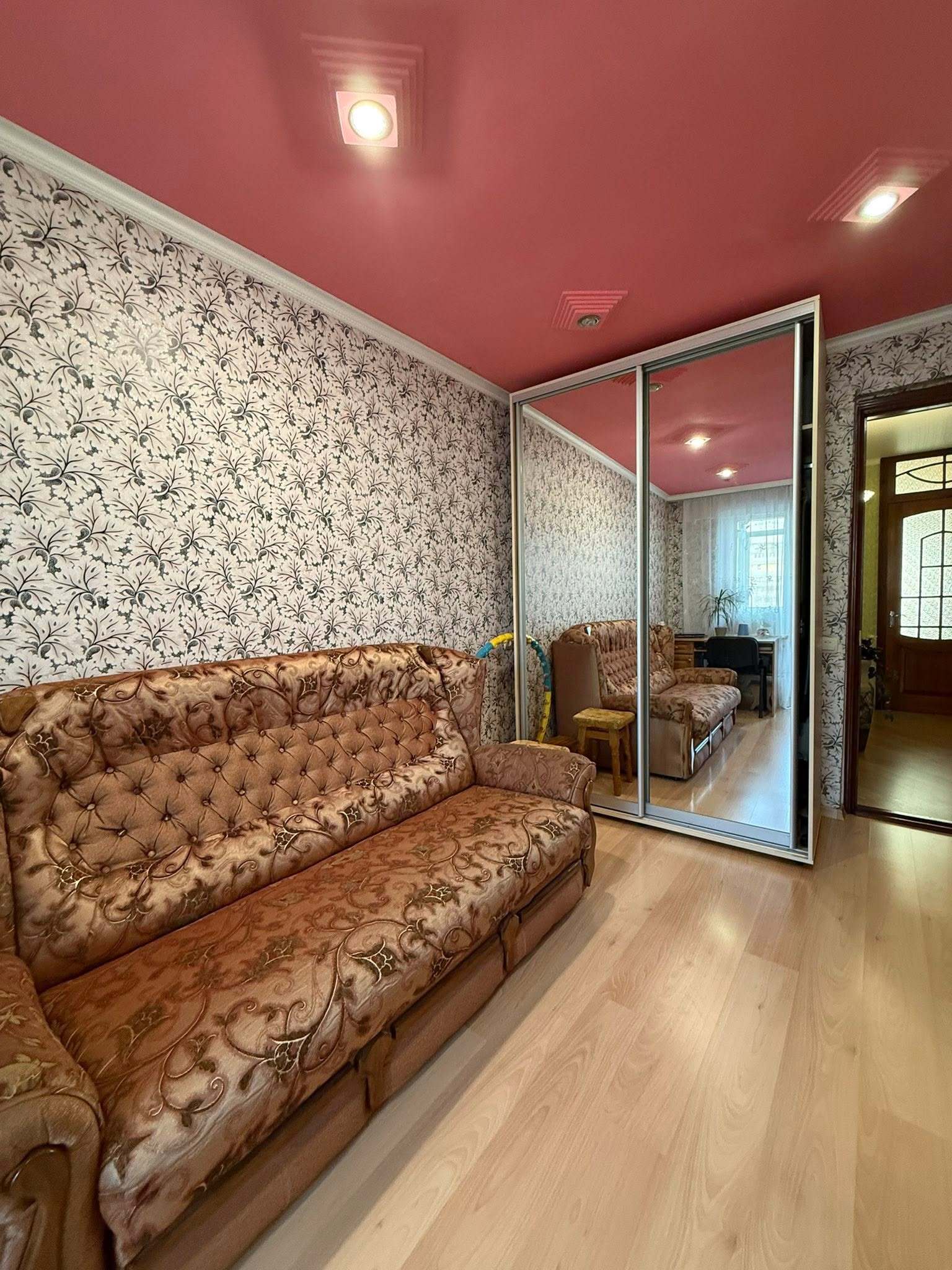 Продажа 3-комнатной квартиры 65 м², Запорожское шоссе, 16