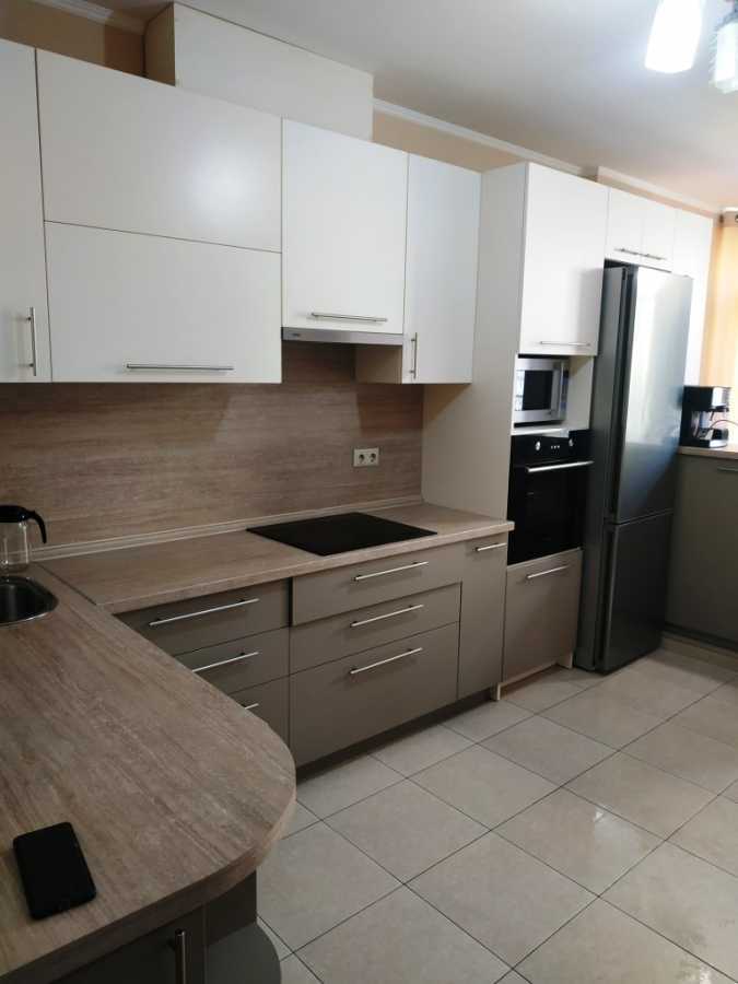 Оренда 3-кімнатної квартири 90 м², Регенераторна вул., 19