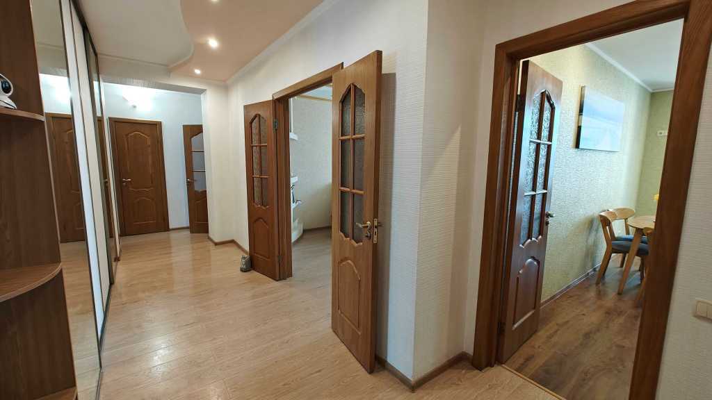 Оренда 3-кімнатної квартири 101 м², Михайла Донця вул., Ломоносова, 60а