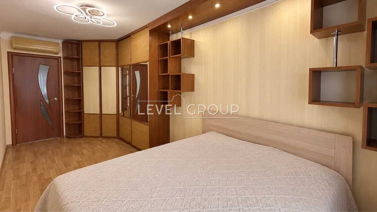 Продажа 3-комнатной квартиры 57 м², Вацлава Гавела бул., 79
