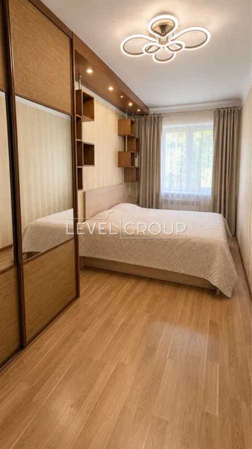 Продажа 3-комнатной квартиры 57 м², Вацлава Гавела бул., 79