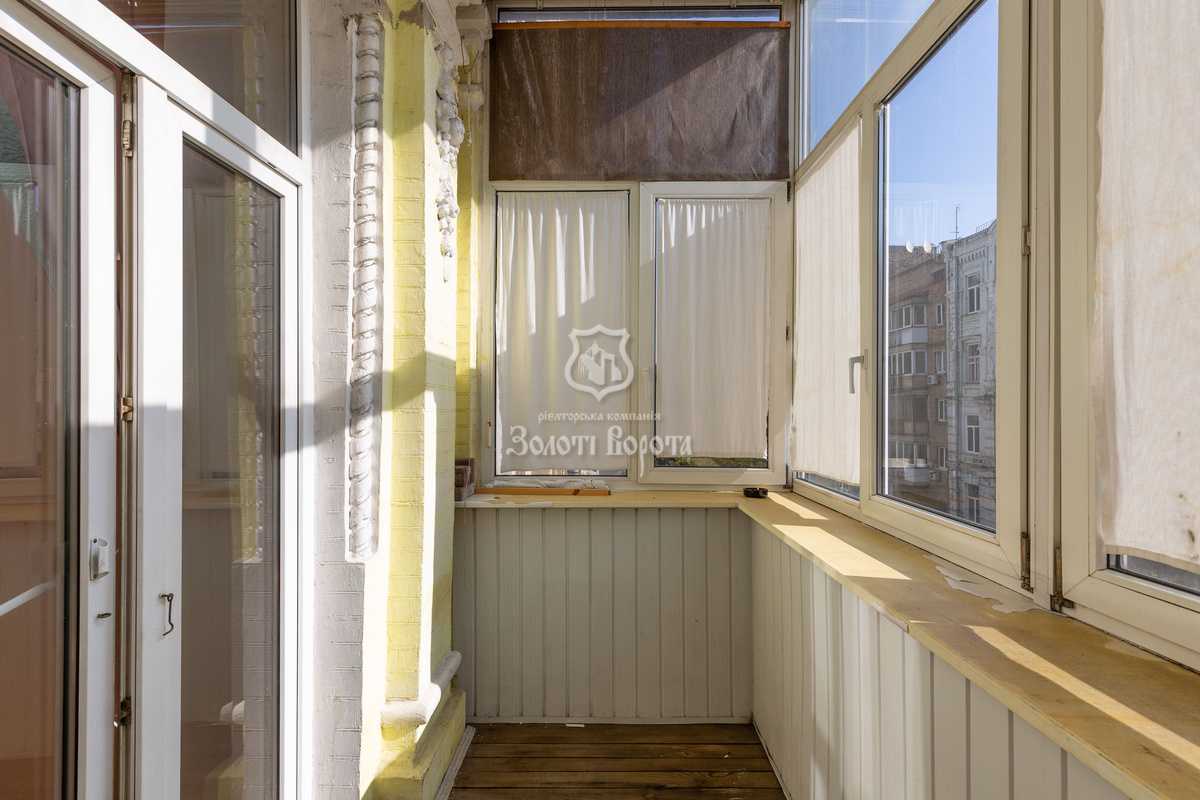 Продаж 3-кімнатної квартири 75.9 м², Олеся Гончара вул., 90/92