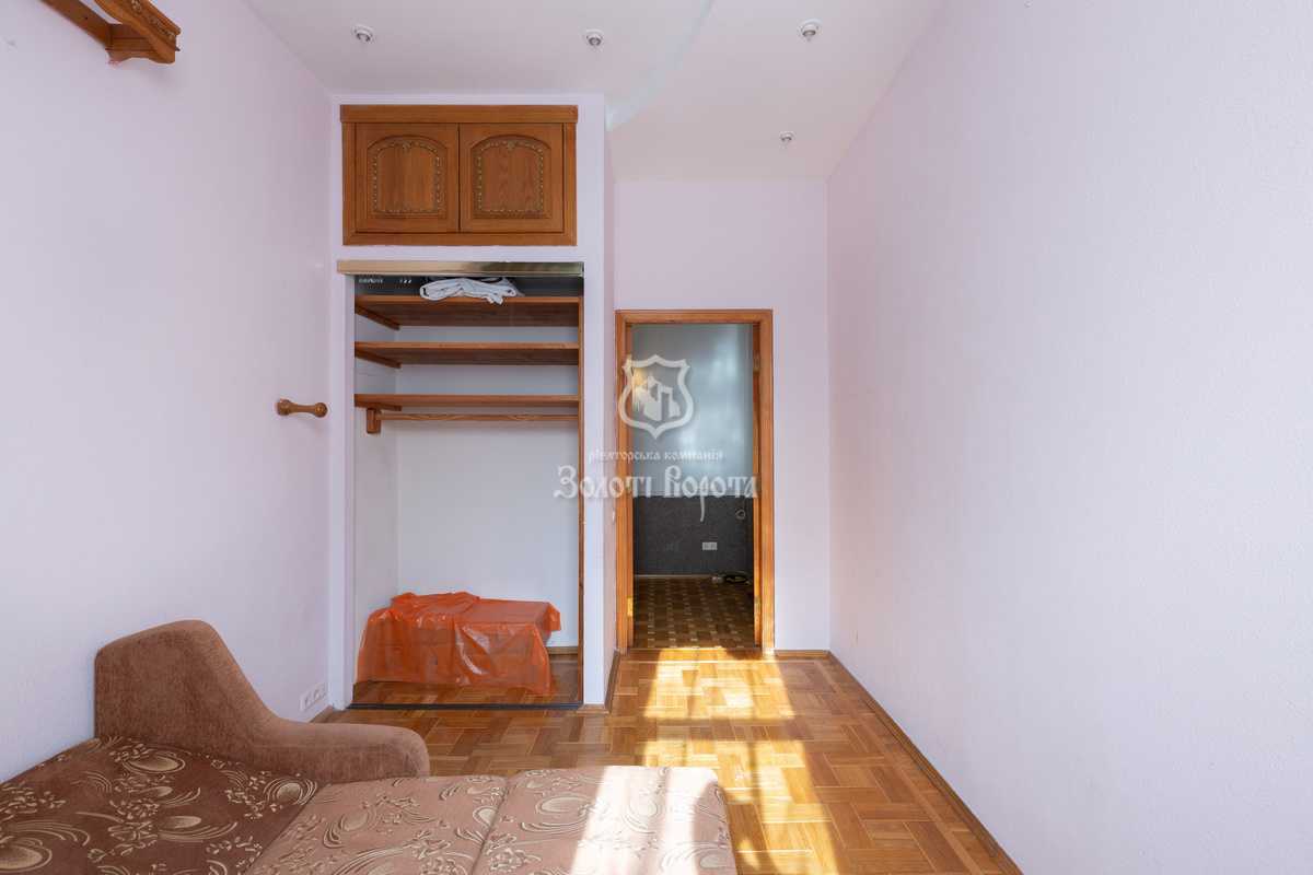 Продаж 3-кімнатної квартири 75.9 м², Олеся Гончара вул., 90/92