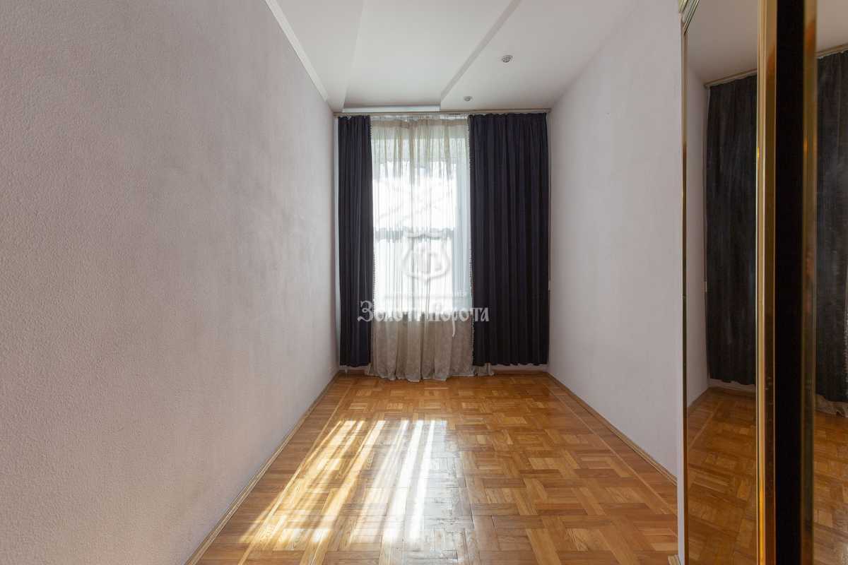 Продаж 3-кімнатної квартири 75.9 м², Олеся Гончара вул., 90/92