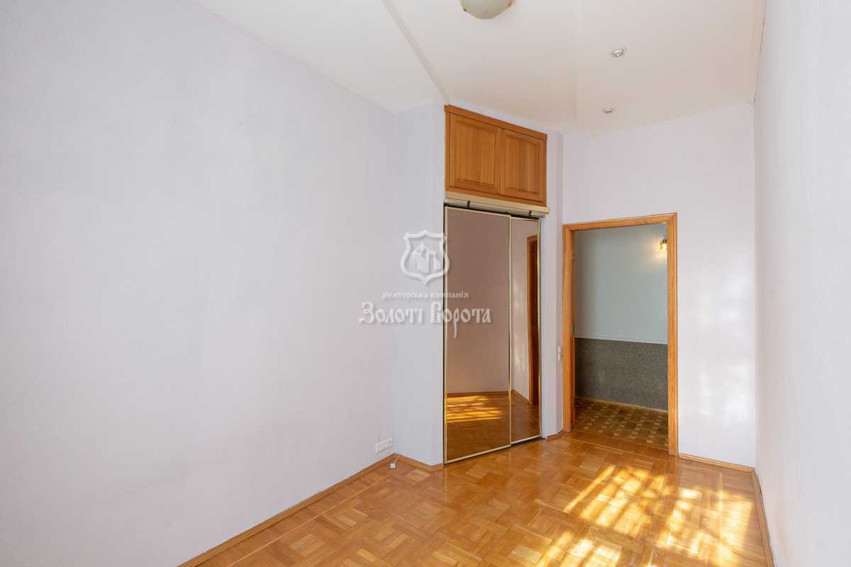 Продаж 3-кімнатної квартири 75.9 м², Олеся Гончара вул., 90/92