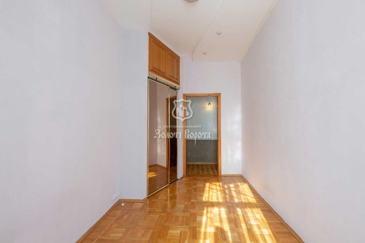 Продаж 3-кімнатної квартири 75.9 м², Олеся Гончара вул., 90/92