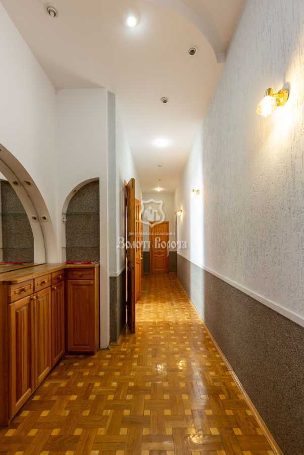 Продаж 3-кімнатної квартири 75.9 м², Олеся Гончара вул., 90/92