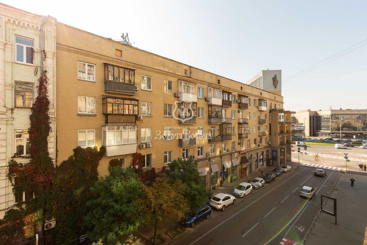 Продаж 3-кімнатної квартири 75.9 м², Олеся Гончара вул., 90/92