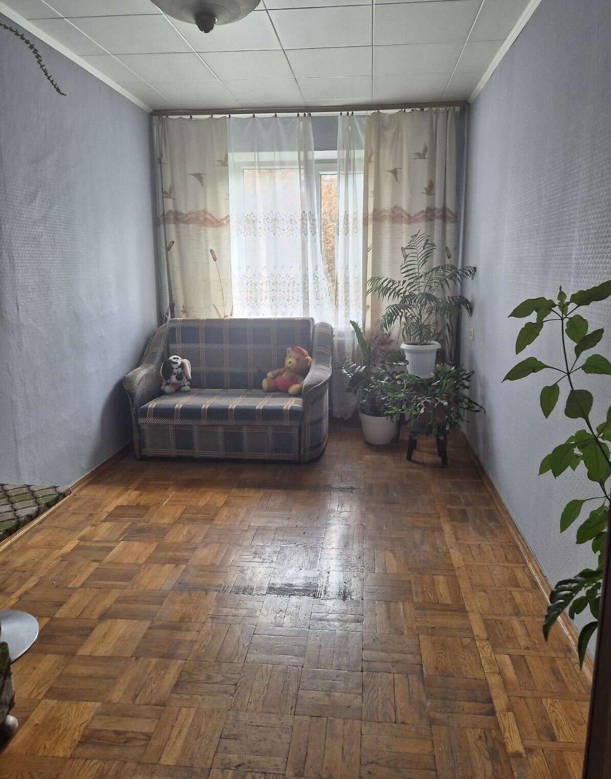 Продажа 3-комнатной квартиры 61 м², Добровольского просп., 143