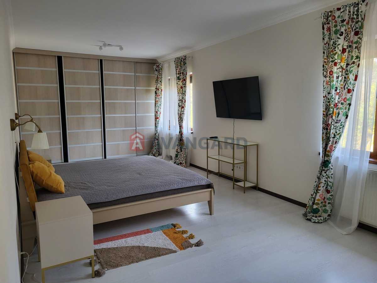 Продаж будинку 277 м², Вокзальна вул., 15