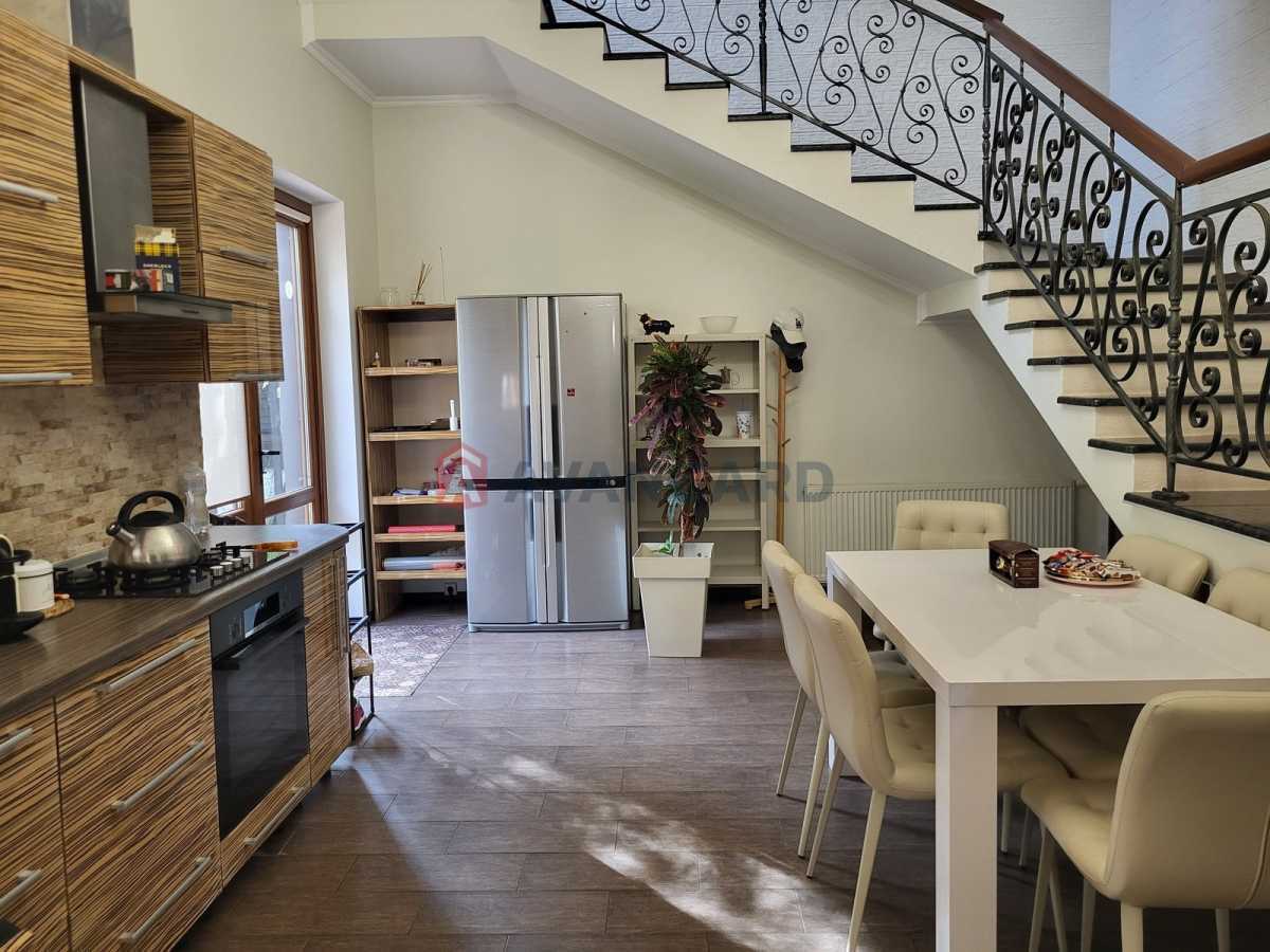 Продаж будинку 277 м², Вокзальна вул., 15