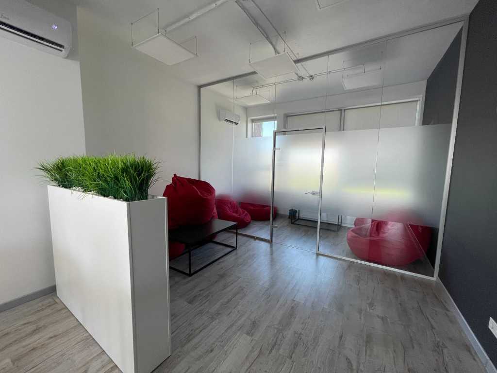 Аренда офиса 222 м², Евгения Сверстюка ул., 11