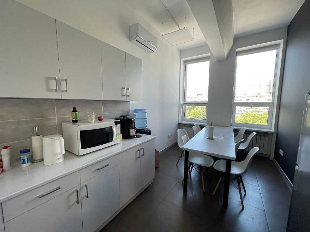 Аренда офиса 222 м², Евгения Сверстюка ул., 11