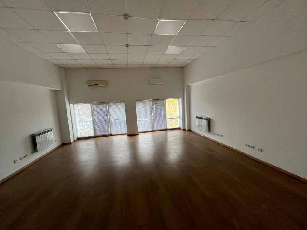 Аренда офиса 375 м², Евгения Сверстюка ул., 11